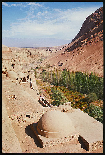 Bezeklik, Xinjiang, People's Republic of China
: Ruins and Restorations; Landscapes.