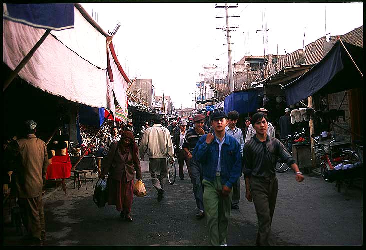 Kashgar, Xinjiang, People's Republic of China
: City Scenes; Crowds.