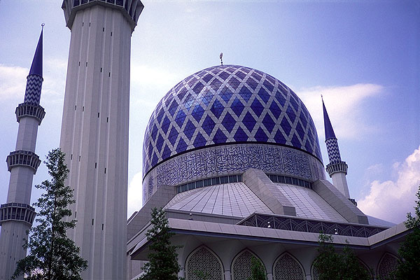 Kuala Lumpur, Peninsular Malaysia, Malaysia
: Temples; Buildings.