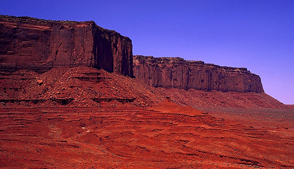 Monument Valley Navajo Park, Utah, United States of America
: Geological Formations; Landscapes.