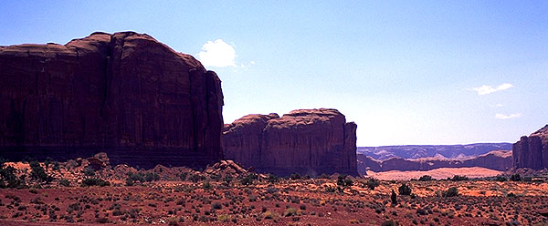 Monument Valley Navajo Park, Utah, United States of America
: Geological Formations; Landscapes.