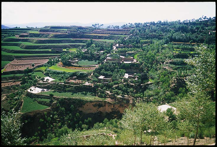 From Yong Jing to Linxia :: Gansu, China: Yongjing to Linxia, Gansu, People's Republic of China
: Farmland; Landscapes.