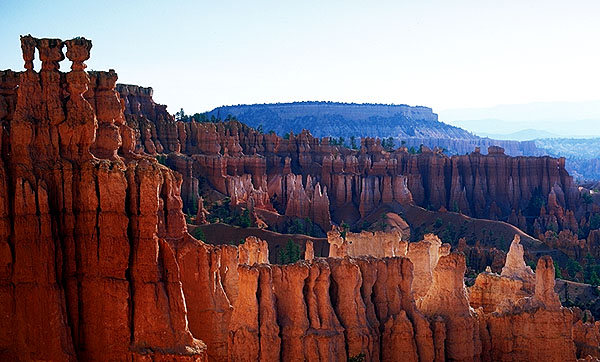 Sunset at Sunset Point<br>Bryce Canyon National Park<br>Utah, USA: Bryce Canyon National Park, Utah, United States of America
: Sunsets; Geological Formations.