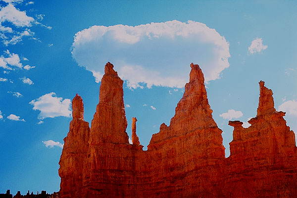 Hoodoos<br>Bryce Canyon National Park<br>Utah, USA: Bryce Canyon National Park, Utah, United States of America
: Landscapes; Geological Formations.