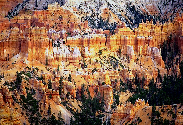 Dusk at Sunrise Point<br>A Telephoto Essay<br>Bryce Canyon National Park<br>Utah, USA: Bryce Canyon National Park, Utah, United States of America
: Landscapes; Geological Formations.