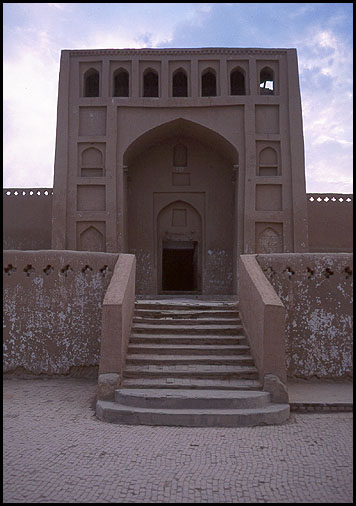 Emin Minaret :: Turpan, Xinjiang: Emin Minaret, Xinjiang, People's Republic of China
: Temples; Buildings.