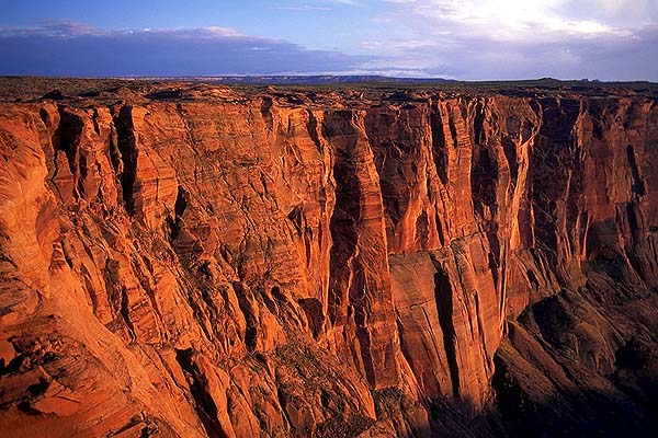 Sandstone Walls at Sunset<br>Glen Canyon<br>Arizona, USA: Glen Canyon, Arizona, United States of America
: Canyons; Landscapes.