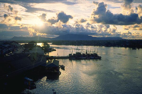 Kuching<br>Sarawak, Malaysia: Kuching, Sarawak, Malaysia
: Sunsets; Shorelines.