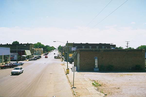 A typical Main Street<br>The lingering shadow of 66<br>Galena, Kansas: Galena, Kansas, United States of America
: Towns; On The Road.