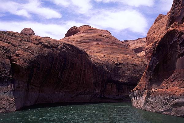 A water-filled canyon<br>Lake Powell, Utah: Lake Powell National Recreation Area, Utah, United States of America
: Geological Formations; Lakes.