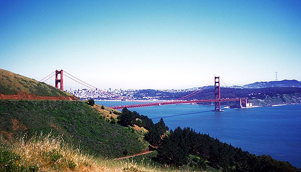 Golden Gate Bridge<br>San Francisco, California: San Francisco, California, United States of America
: City Scenes; Engineering Feats.