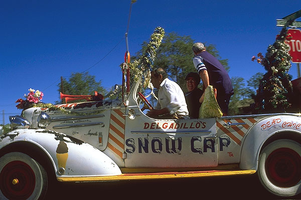Juan Delgadillo wows the tourists<br>Seligman, Arizona: Seligman, Arizona, United States of America
: Cars; People You Meet.