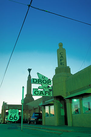Tower Gas Station and U-Drop-Inn<br>Shamrock, Texas: Shamrock, Texas, United States of America
: Landmarks; Eat-Drink.