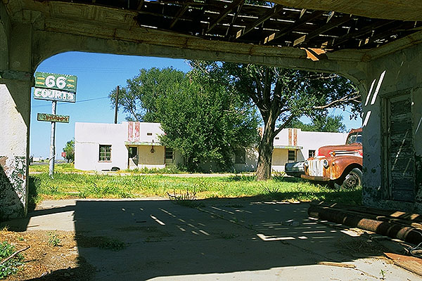 66 Courts<br>Groom, Texas: Groom, Texas, United States of America
: Motels and Motor Courts; Ruins and Restorations.