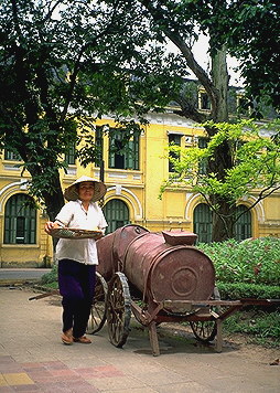 Street vendor<br>Hanoi Vietnam: Hanoi, Vietnam
: City Scenes; People You Meet.