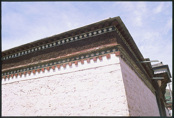 Xiahe :: Labrang Si (Tibetan Lamasary): Xiahe -- Labrang Si, Gansu, People's Republic of China
: Buildings.