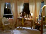 Stephs_Room--Bay_03