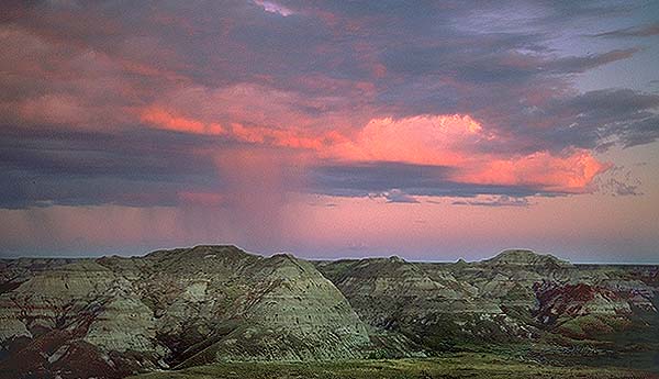 Dinosaur Provincial Park<br>Alberta: Dinosaur Provincial Park, Alberta, Canada
: Sunsets; Colourful.
