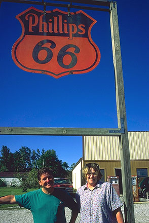 The locals<br>Henry's Route 66 Emprium<br>Staunton, Illinois: Illinois Route 66, Illinois, United States of America
: Emporium; People You Meet.
