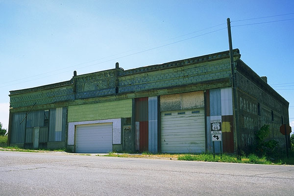 A typical Main Street<br>The lingering shadow of 66<br>Galena, Kansas: Galena, Kansas, United States of America
: Ruins and Restorations.