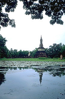 Still waters. . .<br>Sukhothai, Thailand: Sukhothai, Thailand
: Ruins and Restorations; Buddha Images.