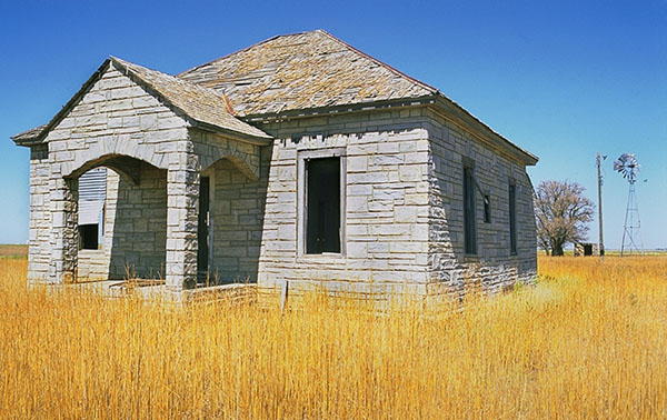 Abandoned<br>Just east of Amarillo, Texas: Texas Route 66, Texas, United States of America
: Ruins and Restorations; Buildings.