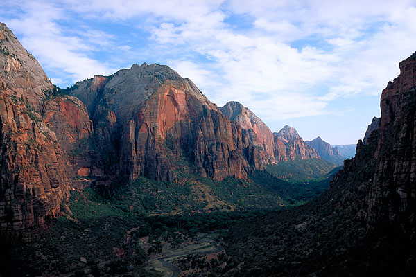 Southerly View down Zion Canyon<br>Angel's Landing Trail<br>Zion National Park<br>Utah, USA: Zion National Park, Utah, United States of America
: Geological Formations; Landscapes.